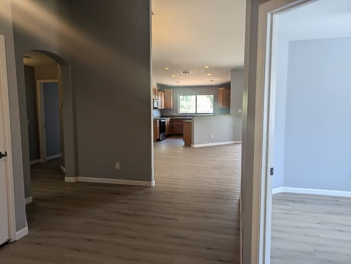 1206 West Prior Avenue – photo 3