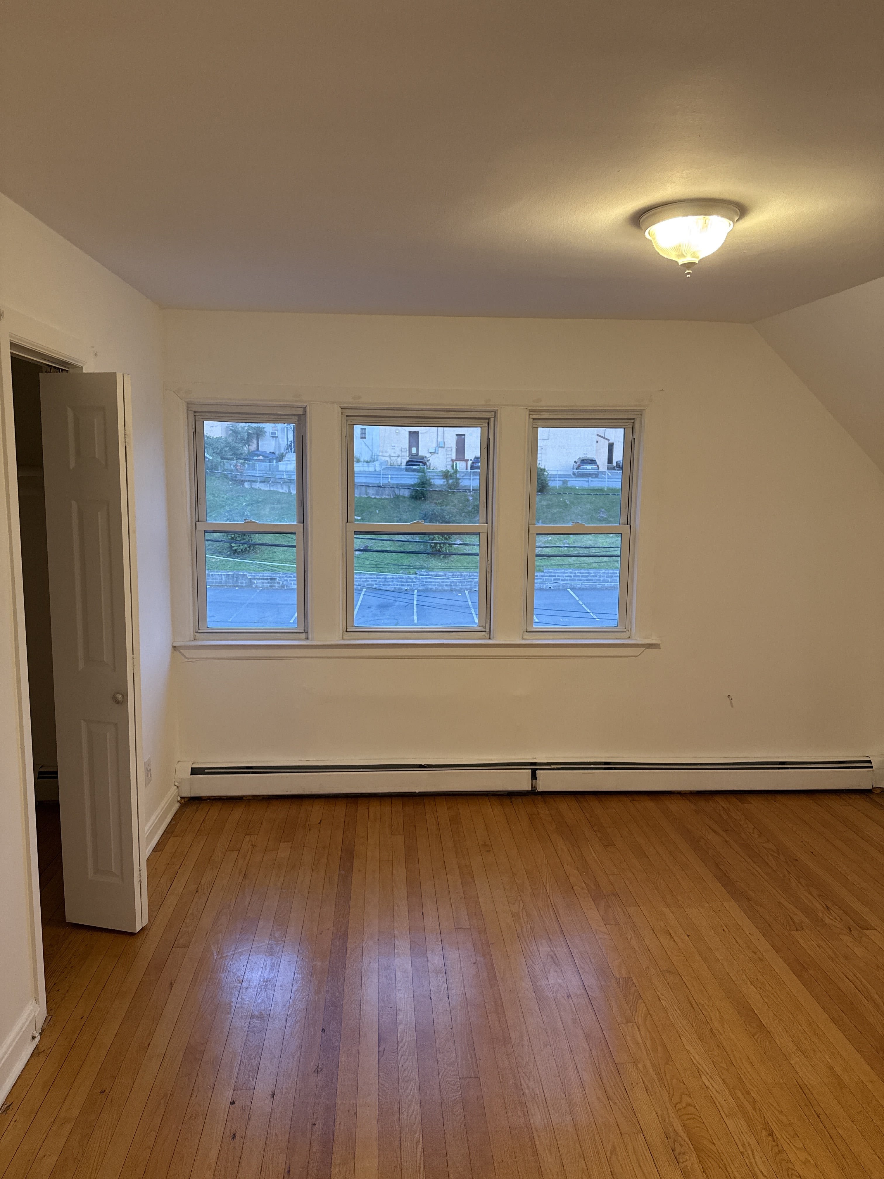 25 Glen St – photo 1