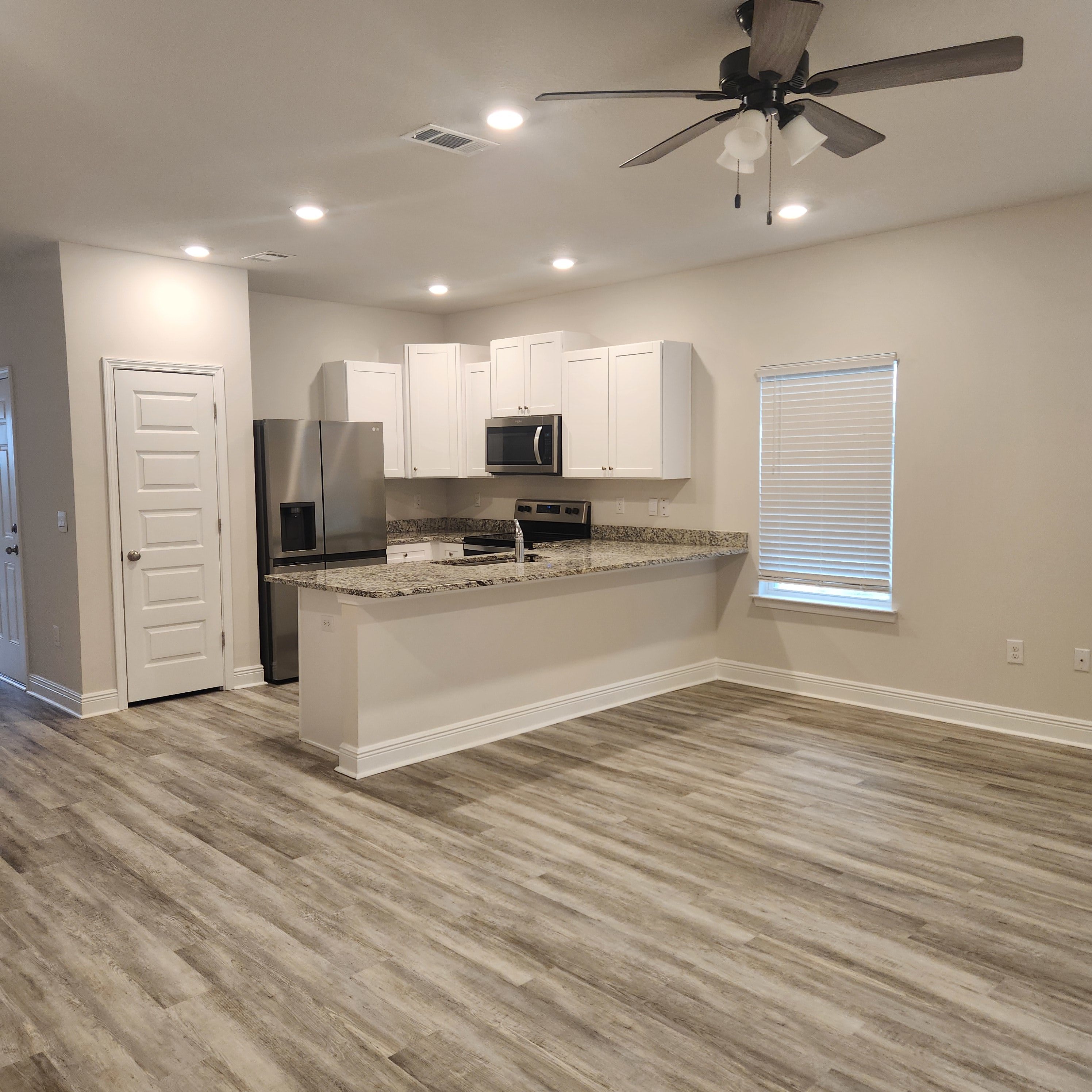 1016 Mclaren Cir – photo 5