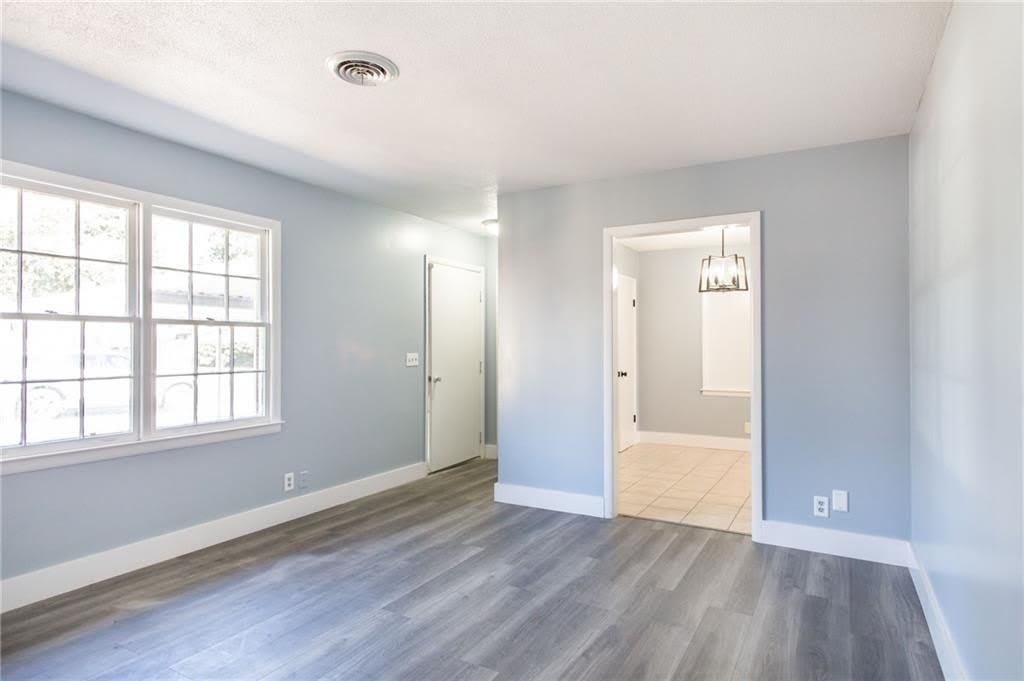 110 Kentshire Avenue – photo 2