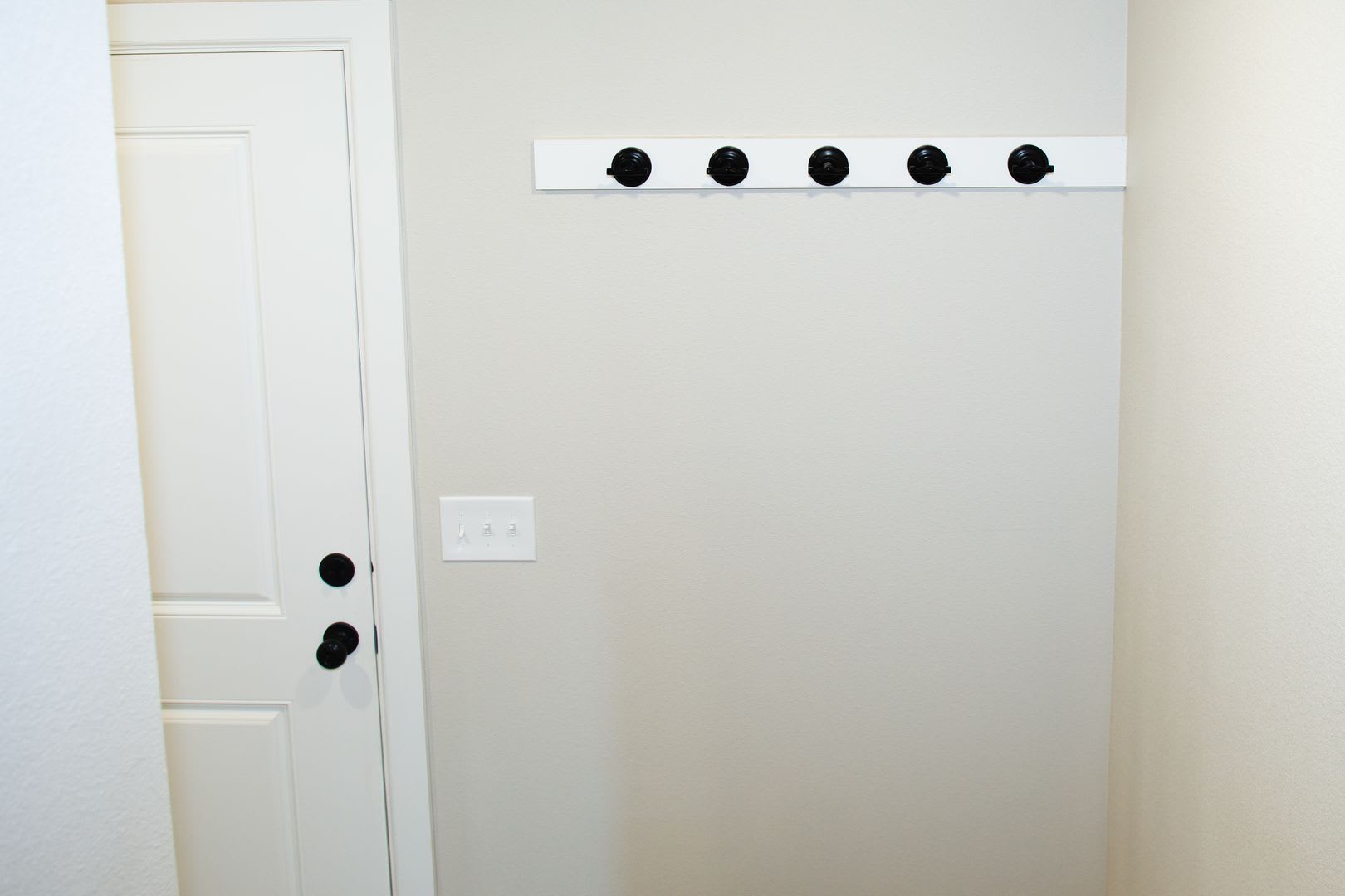 FREE 50" TV if lease signed by Aug 31st. New 3 Bedroom / 2.5 Bathroom Townhome in Decatur! – photo 4