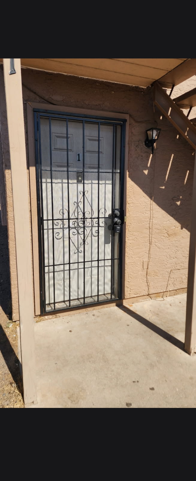 1441 South 14th Ave – photo 2