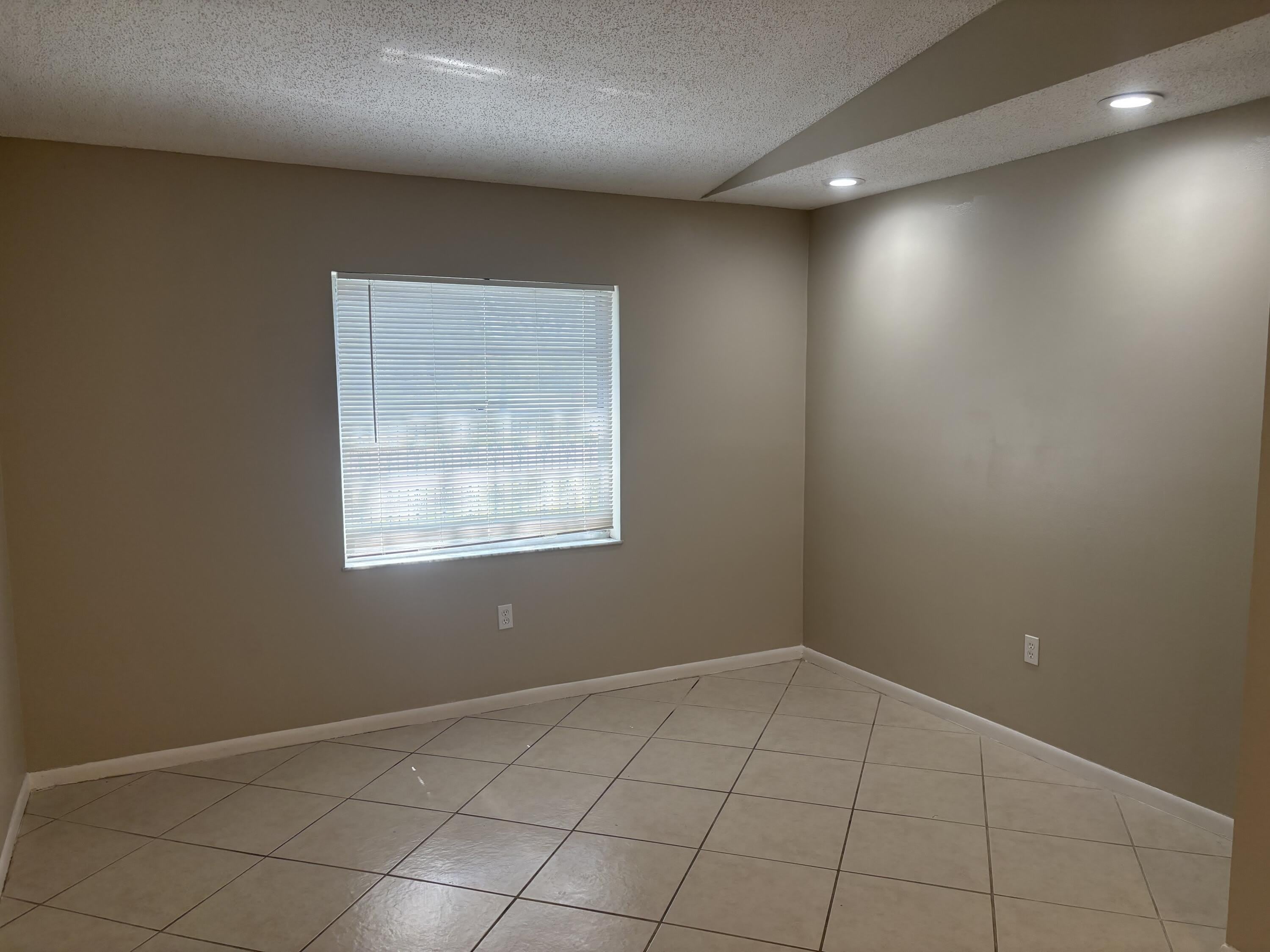 2011 Oleander Boulevard – photo 2