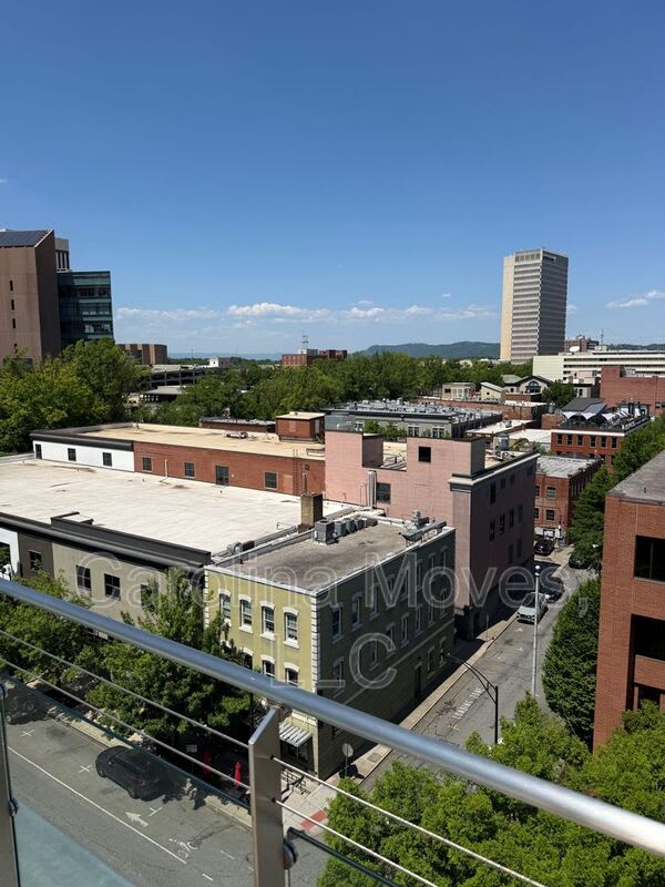 100 East – photo 2