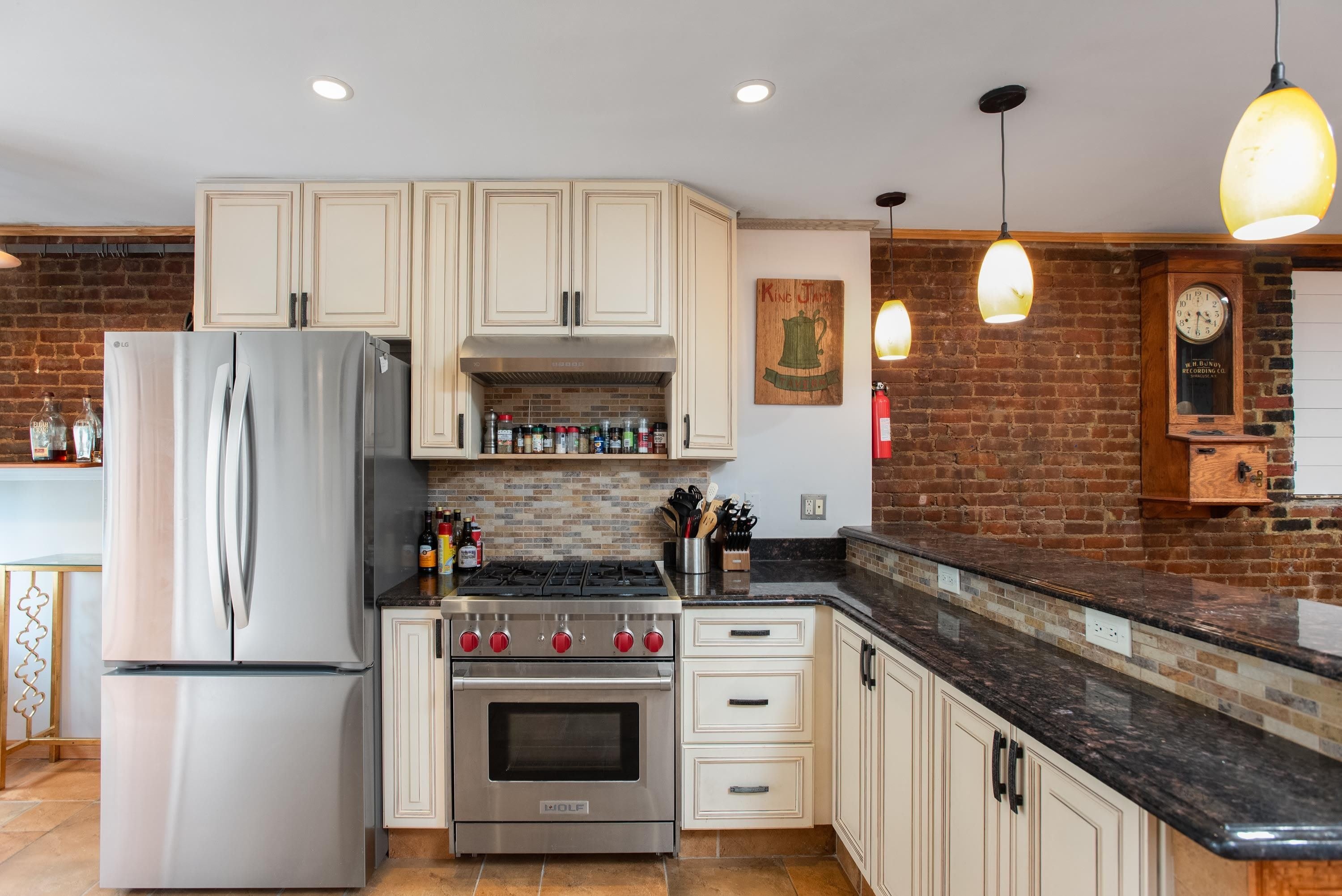 222 WILLOW AVE – photo 1