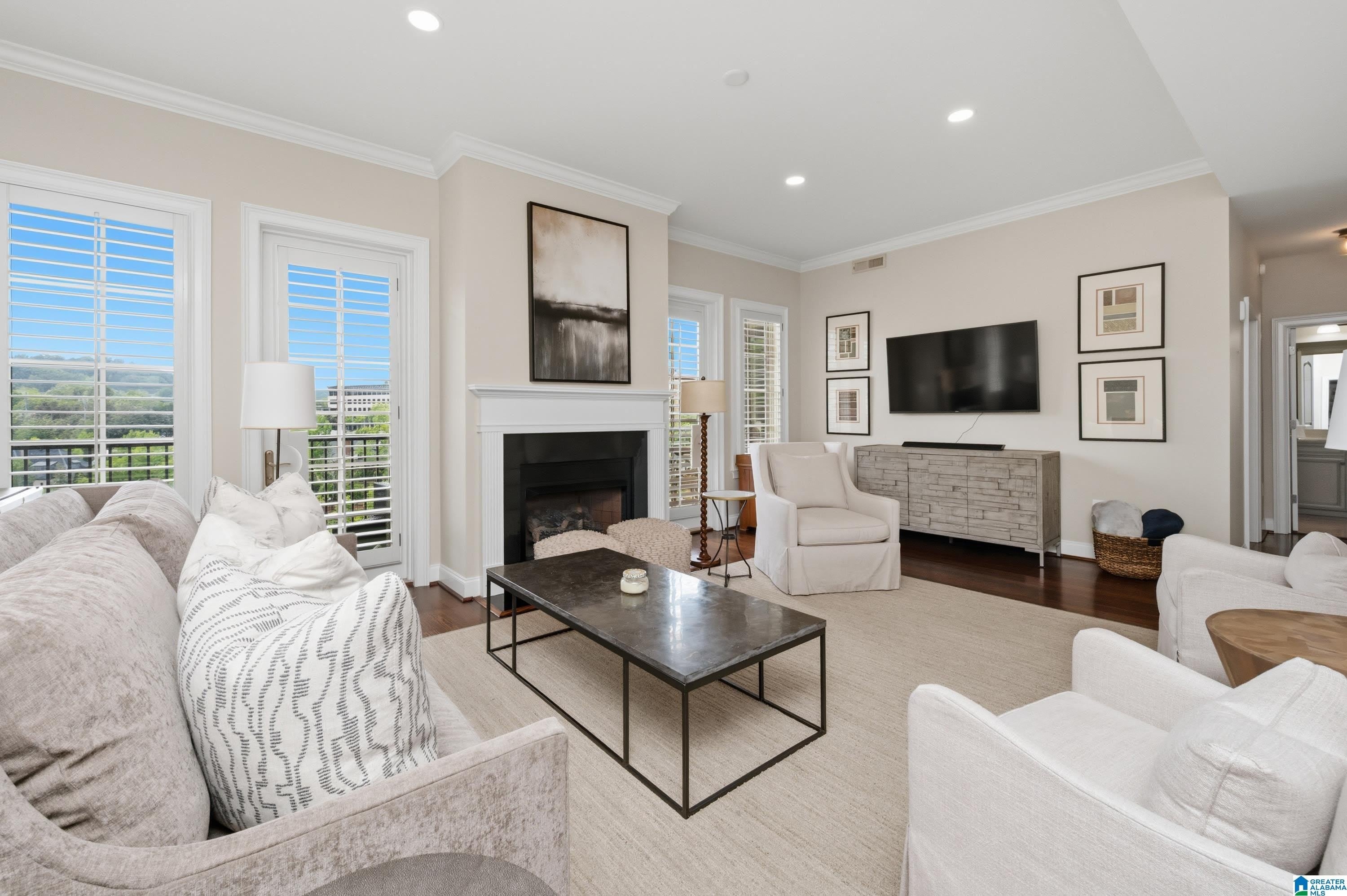 2600 HIGHLAND AVENUE – photo 3
