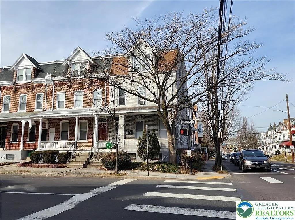 1501 W Turner Street – photo 1