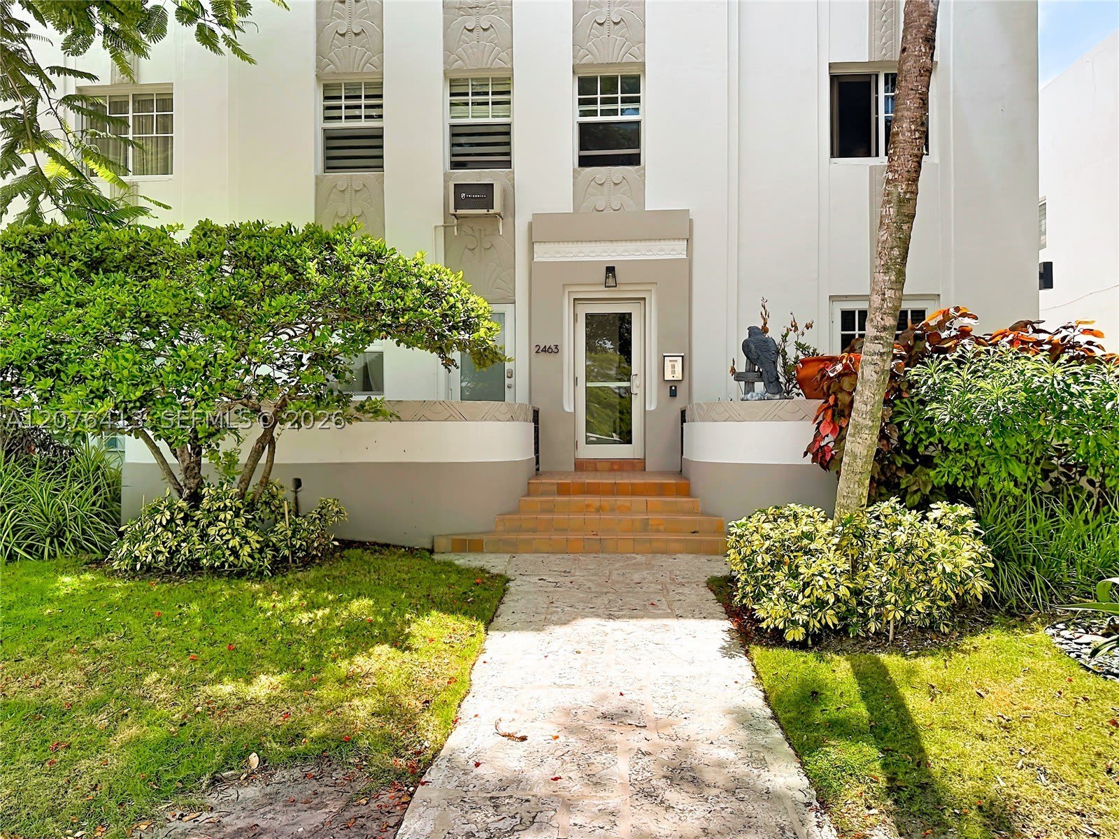 2463 Pine Tree Dr – photo 2