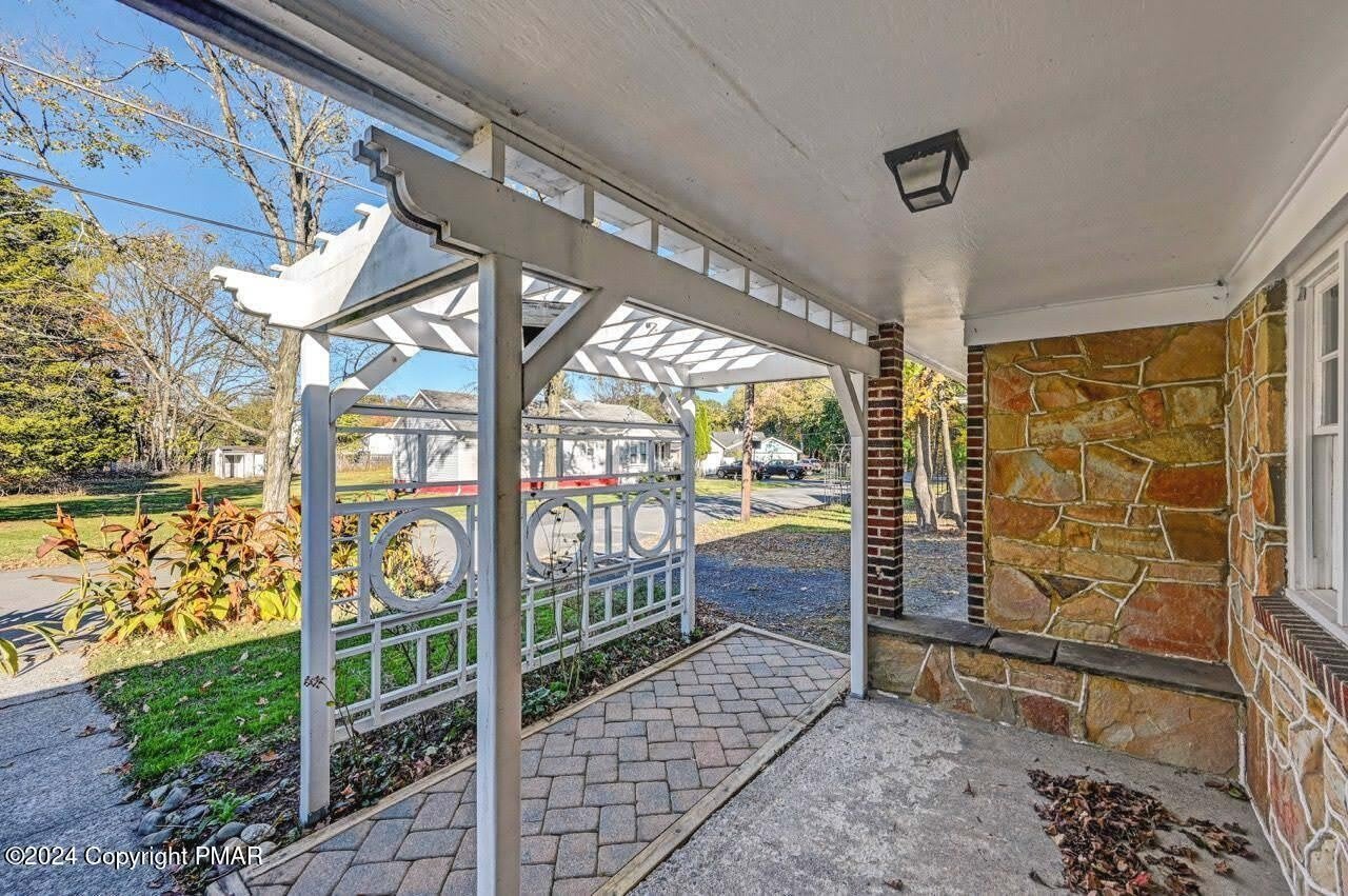 819 Fairview Avenue – photo 4