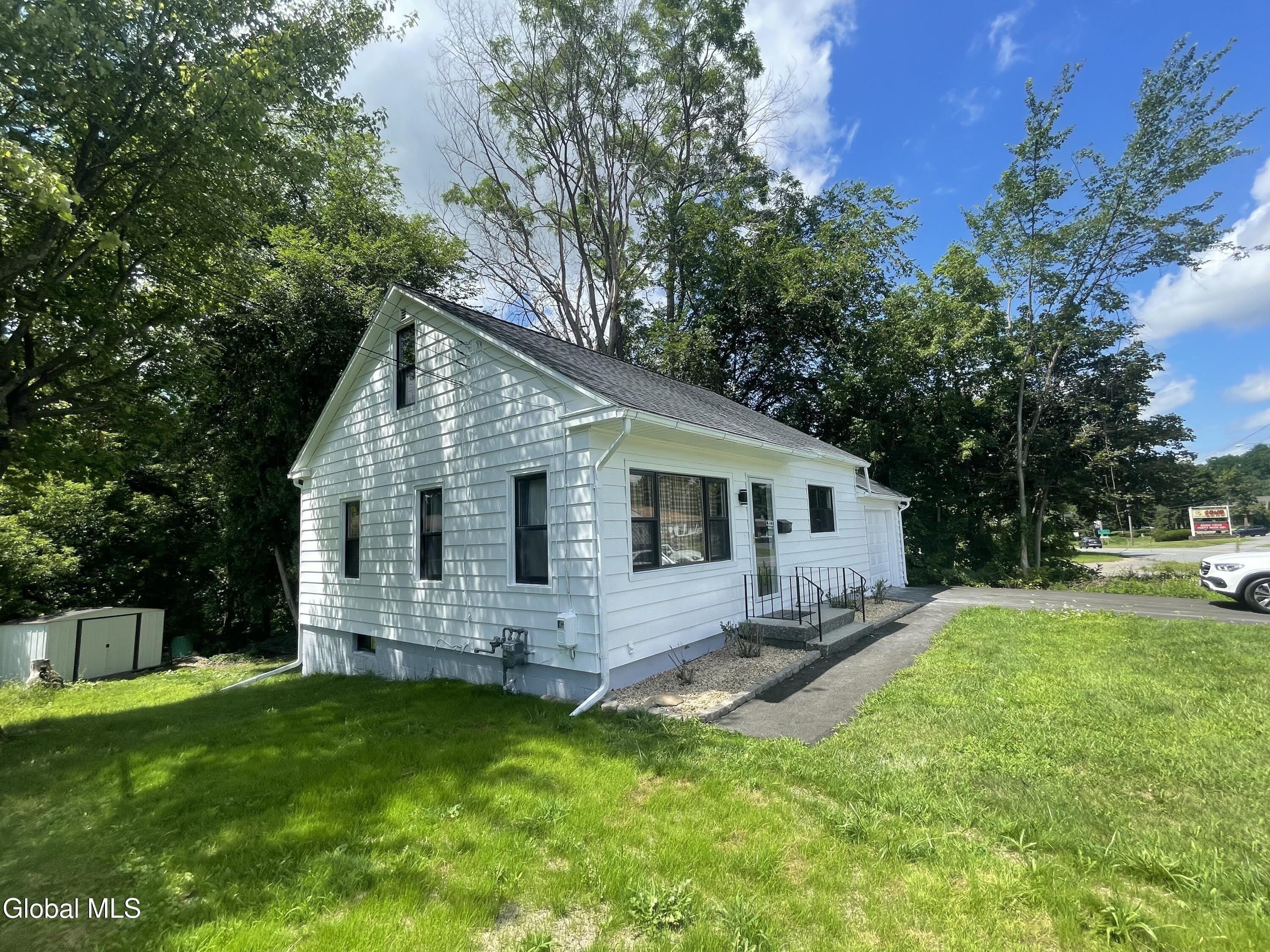 750 Columbia Turnpike – photo 4