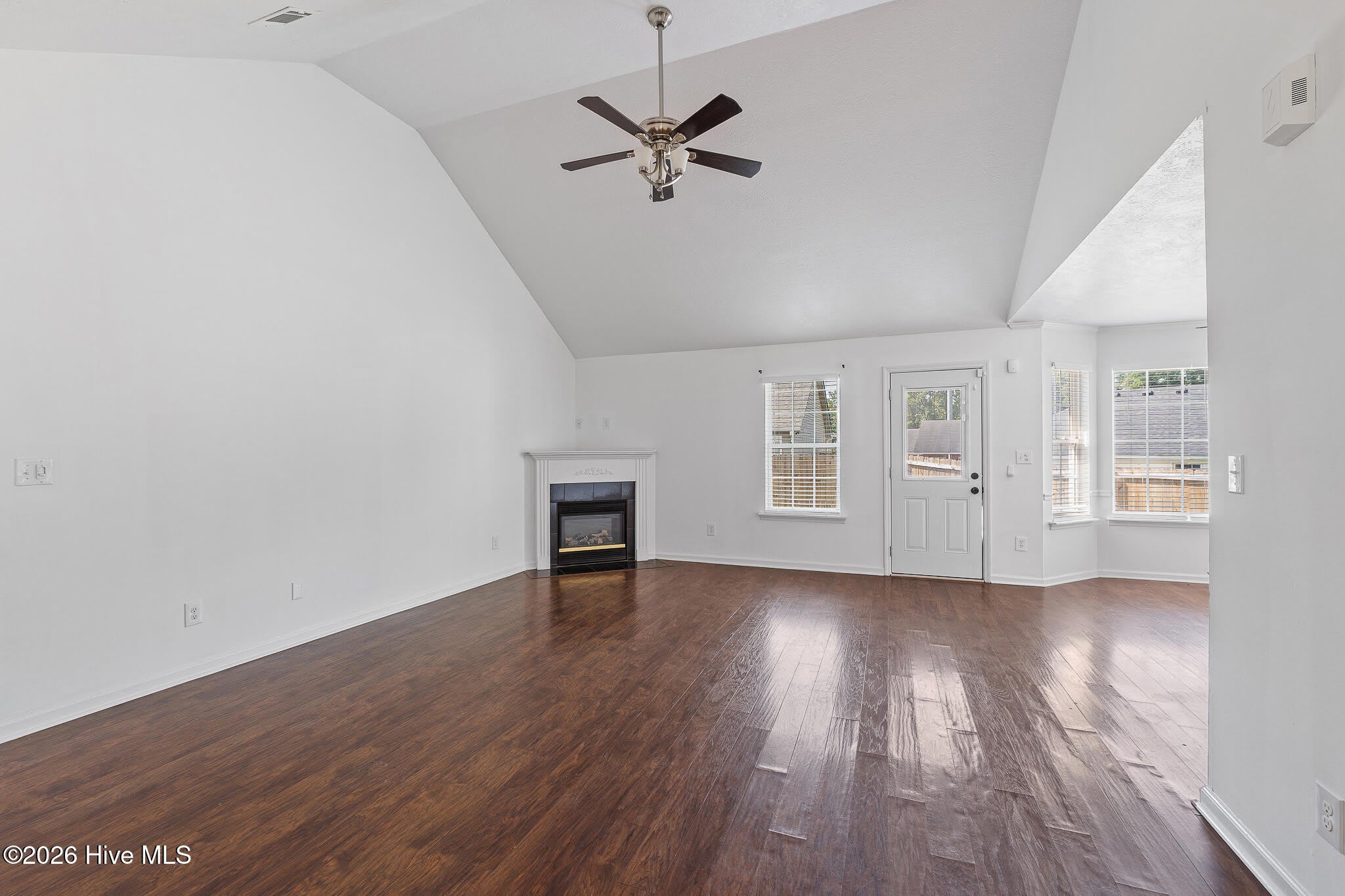 1904 Lobelia Lane – photo 4