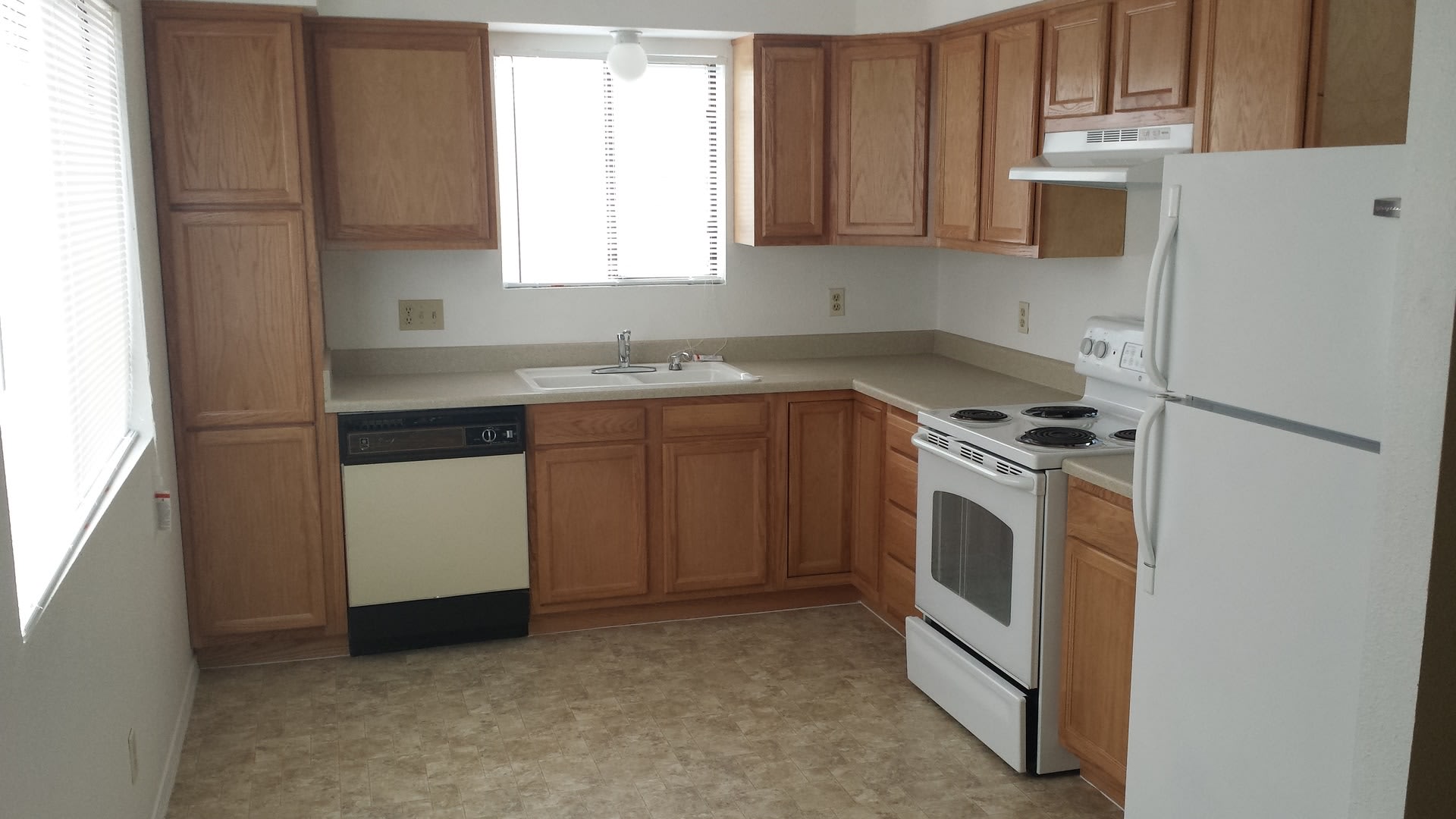 590 Stallion Road – photo 2