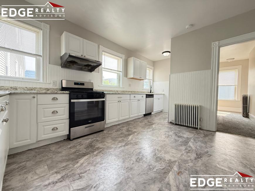 4 Lawrence Pl. – photo 2