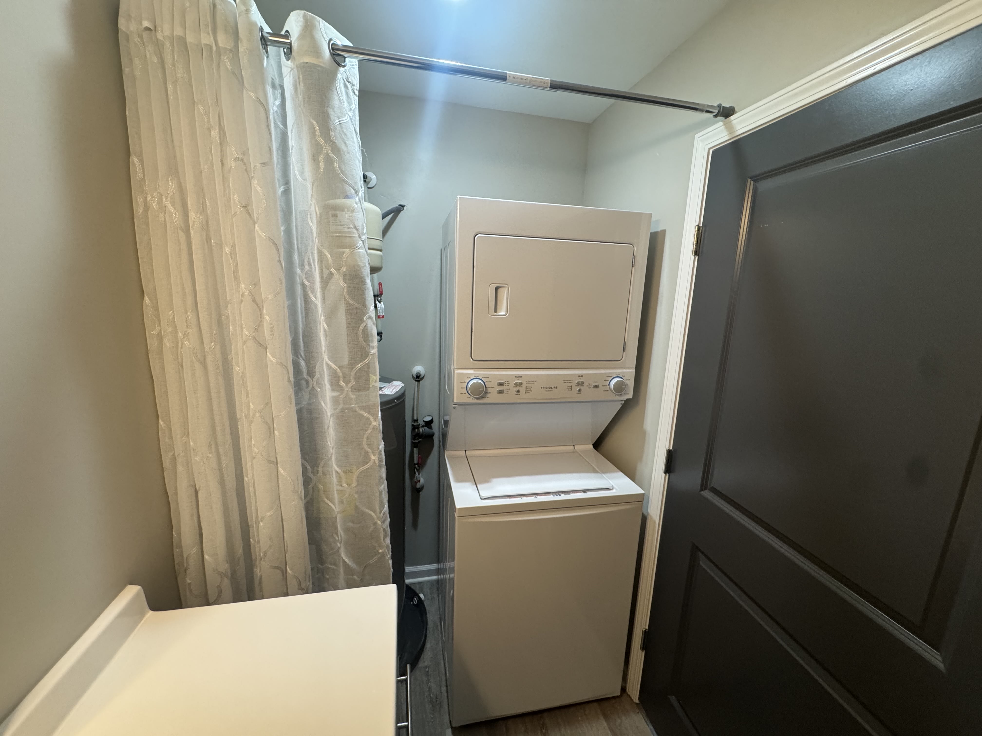 121 Jefferson Avenue West – photo 4