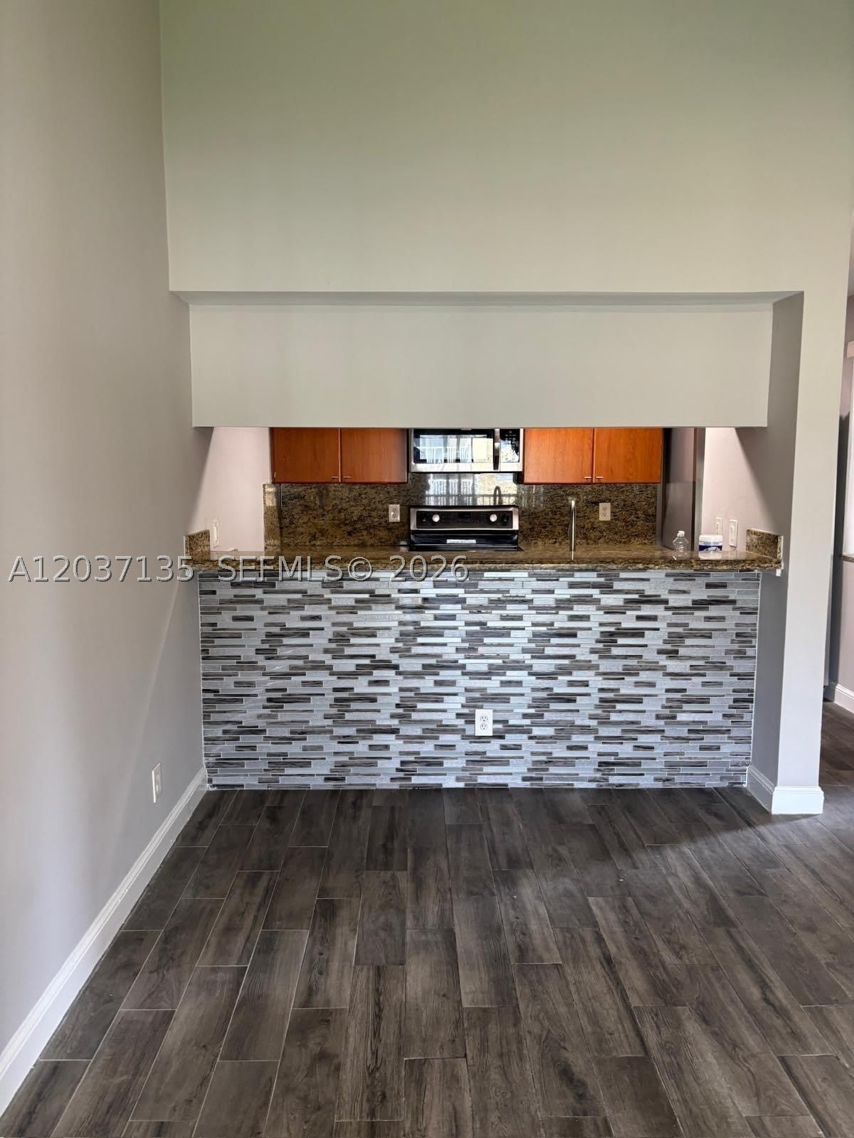 11585 NW 43rd St – photo 4