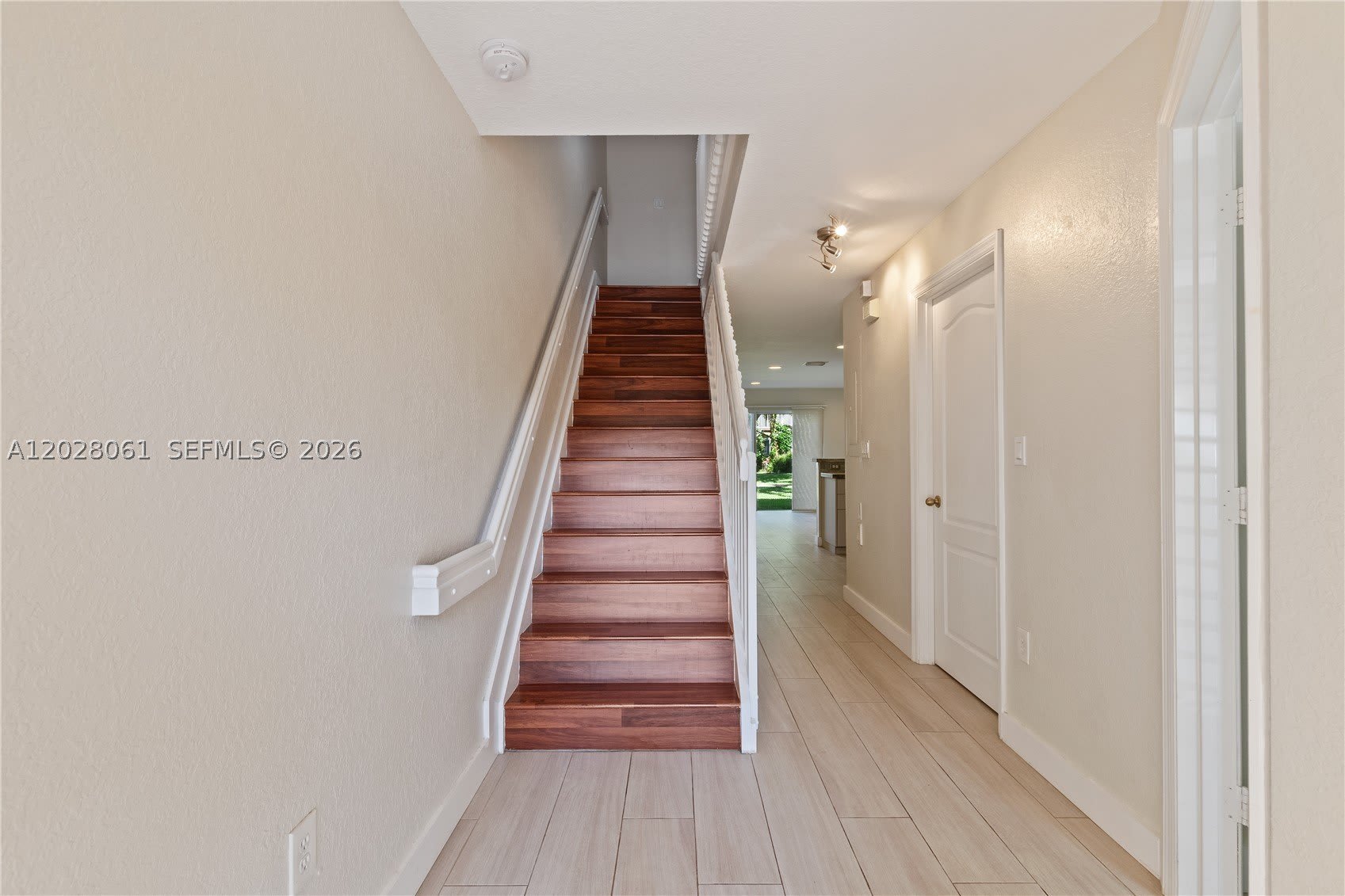 3126 Sw 128Th Ave – photo 2