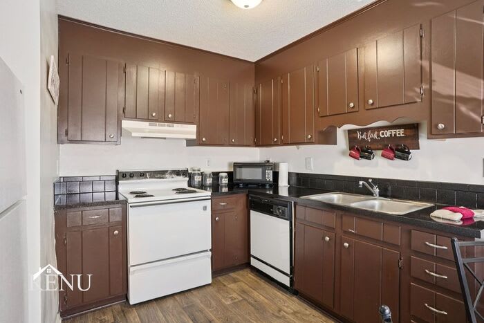 527 Michael Street – photo 2