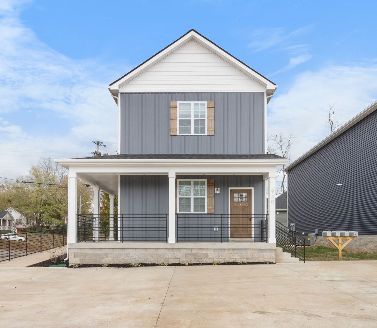 930 Crossland Ave – photo 1