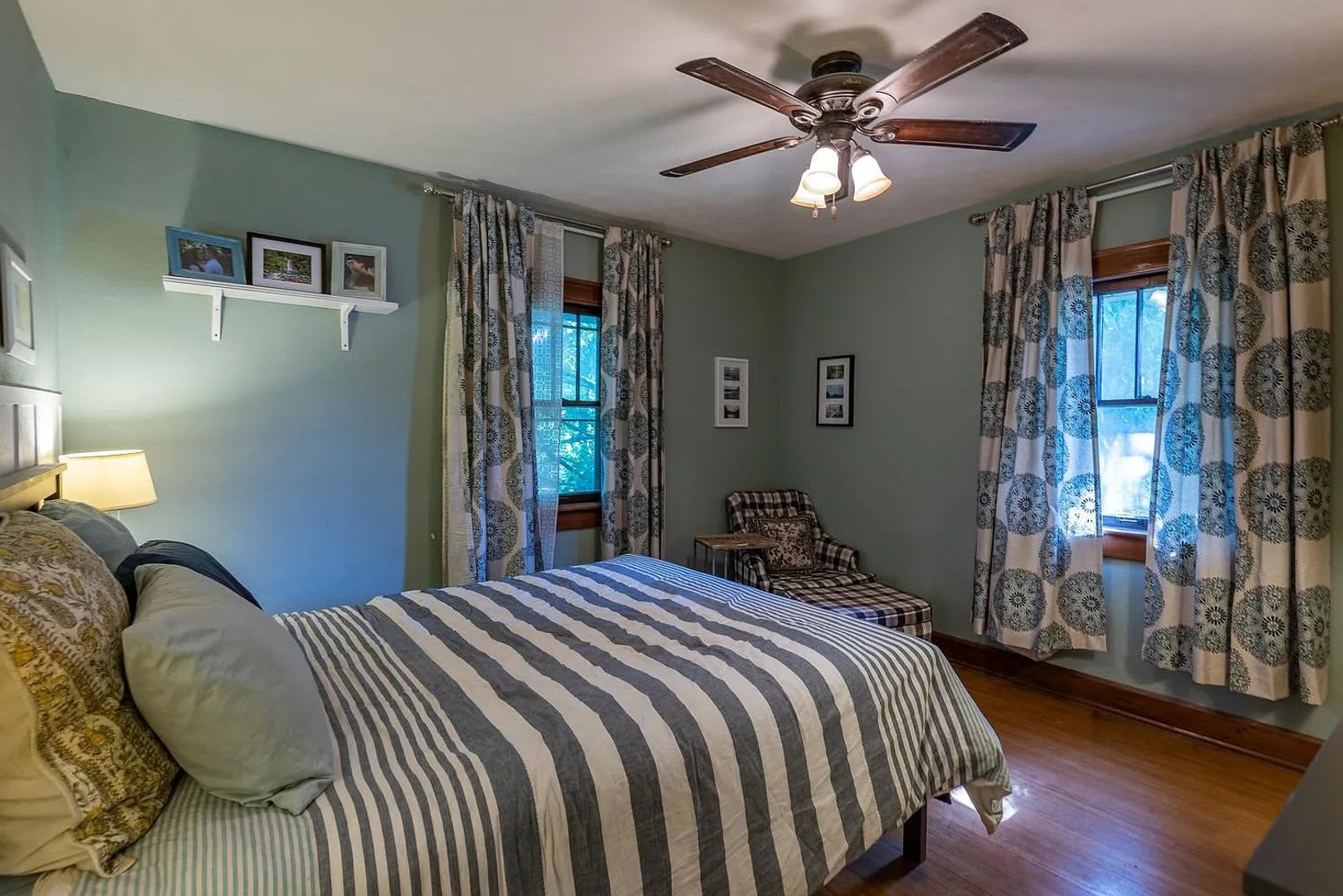 Fully Furnished 4/5Br 2.5 Bath South Campus – photo 1