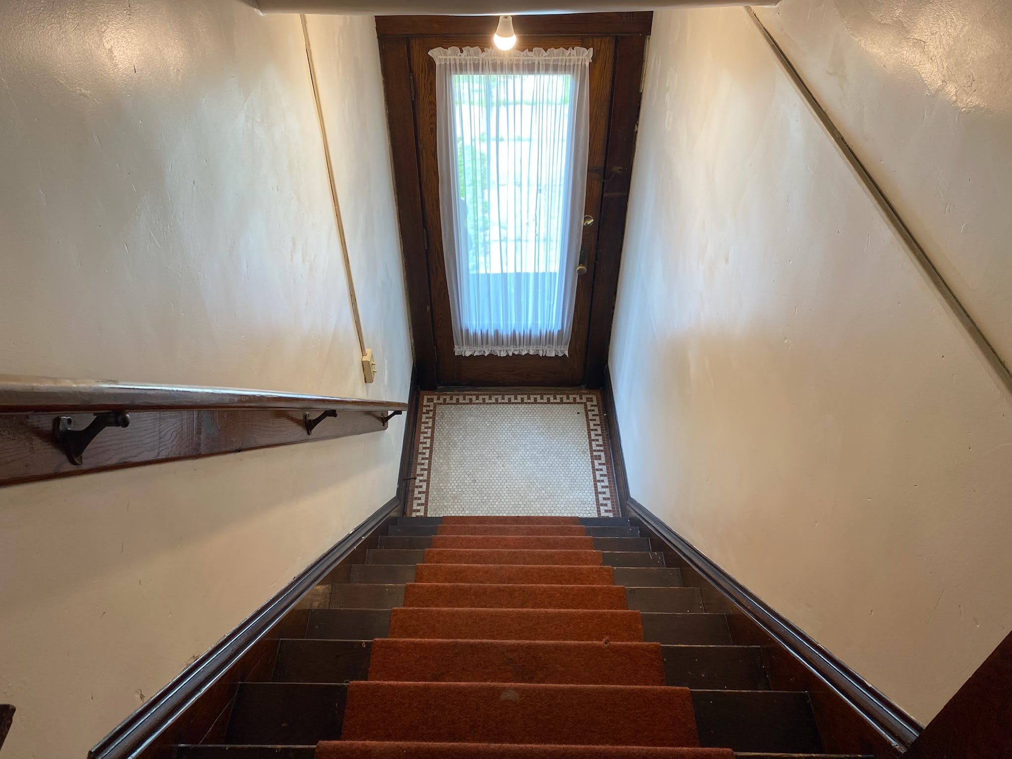 645 W 8Th St – photo 2
