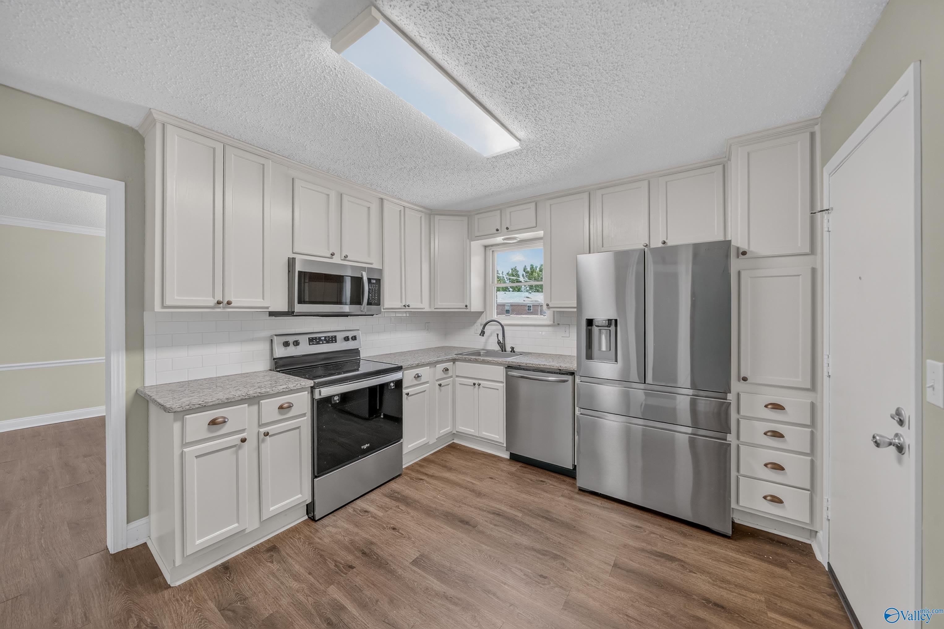 1208 Willowbrook Drive SE – photo 5