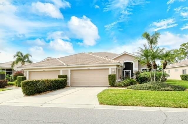 9480 FOREST HILLS Circle – photo 1
