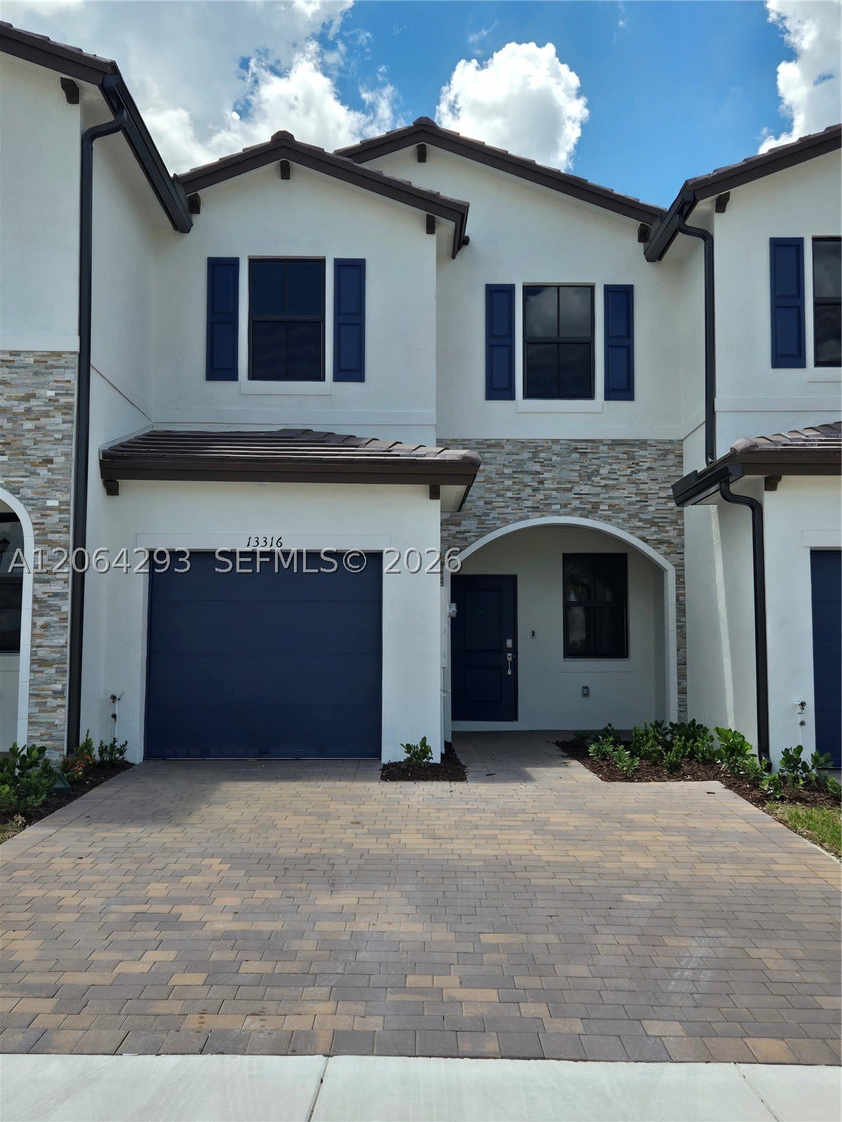 13316 SW 232nd Ter – photo 1