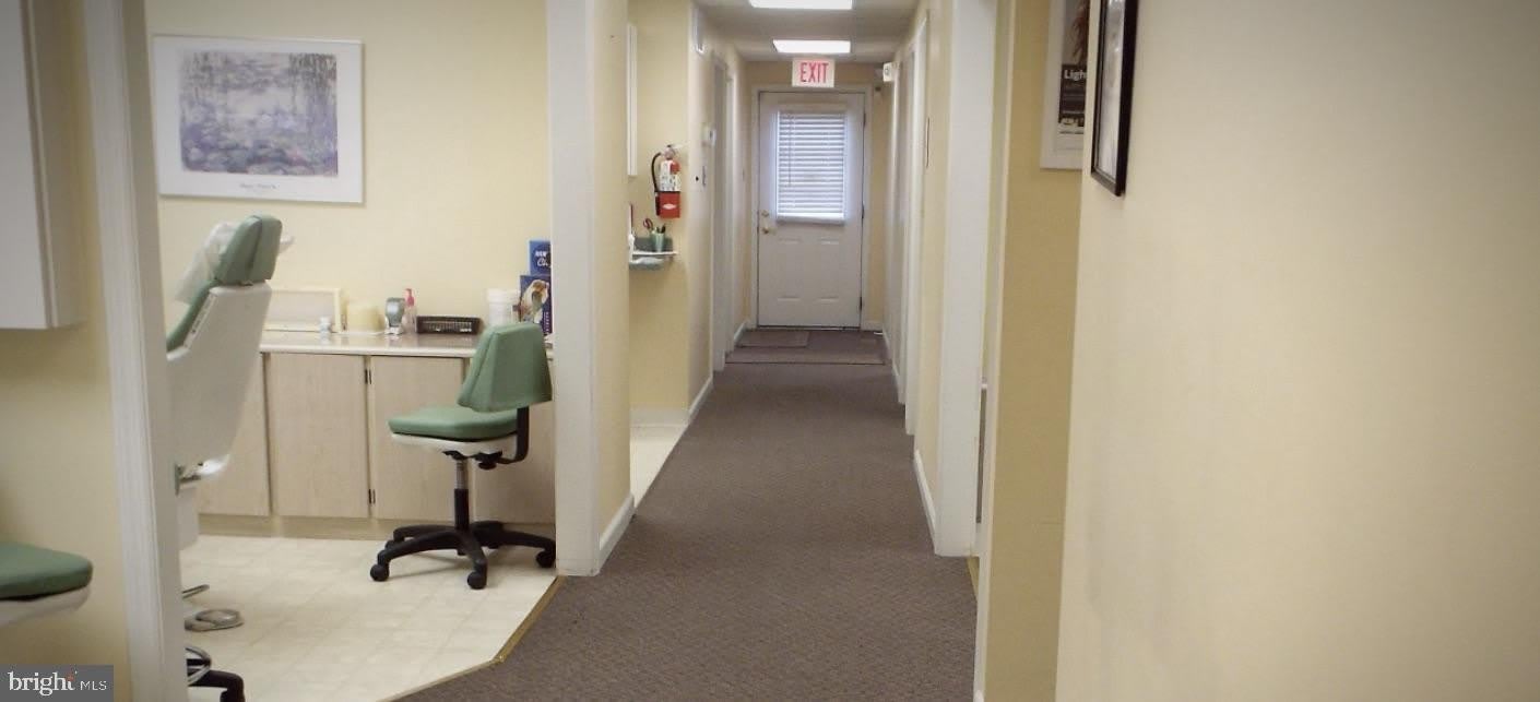 208 CRAIN Highway – photo 2