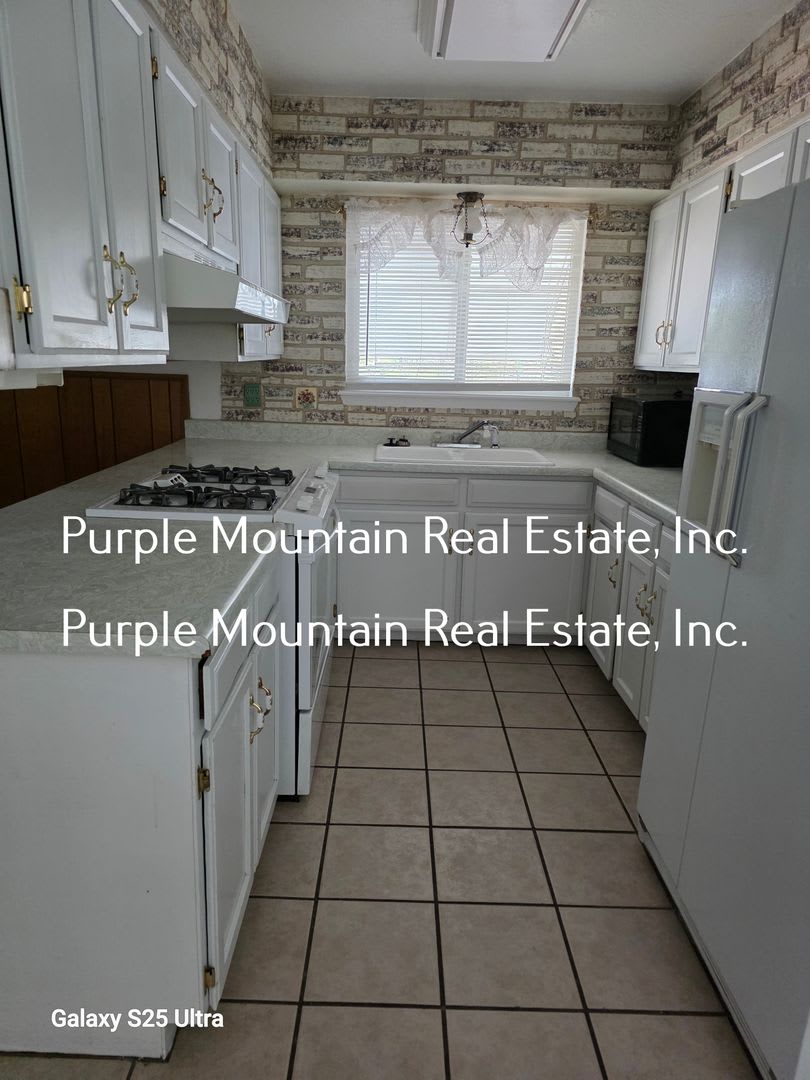 AVAILABLE NOW: 3 Bedrooms, 2 Bath Home for Rent – photo 5