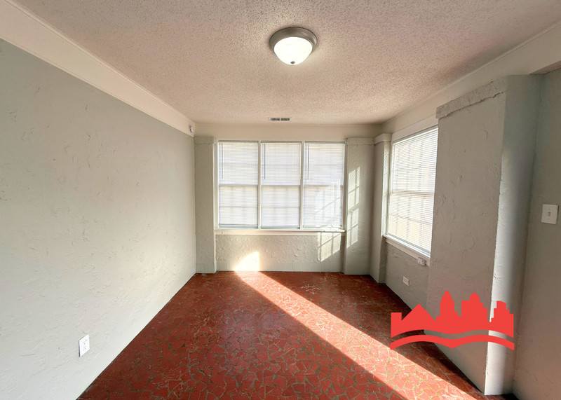 2244 Cypress Cir – photo 4