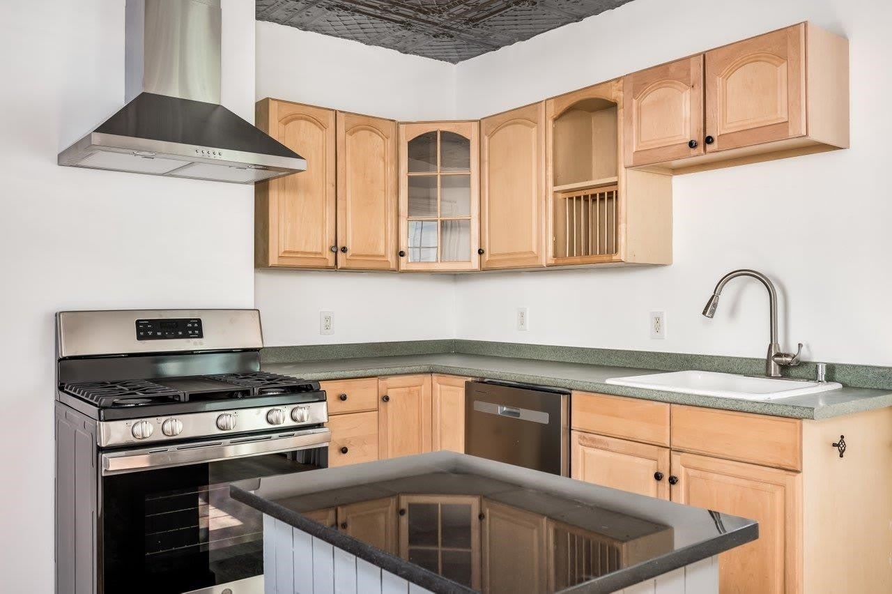 43 Main Street – photo 1