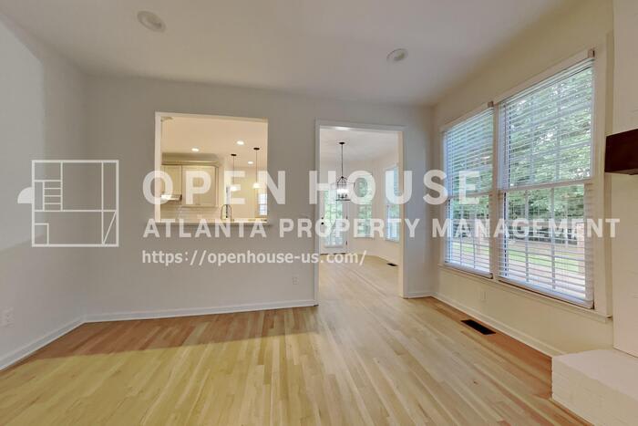 1025 Russell Point – photo 3