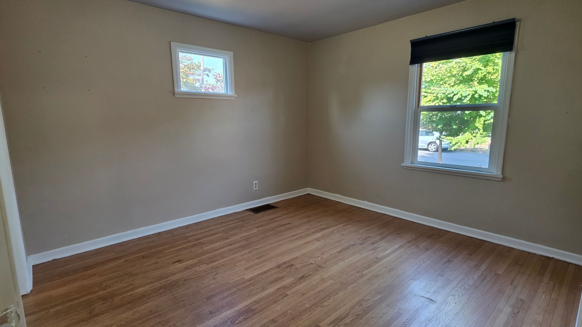 Charming Renton duplex – photo 4