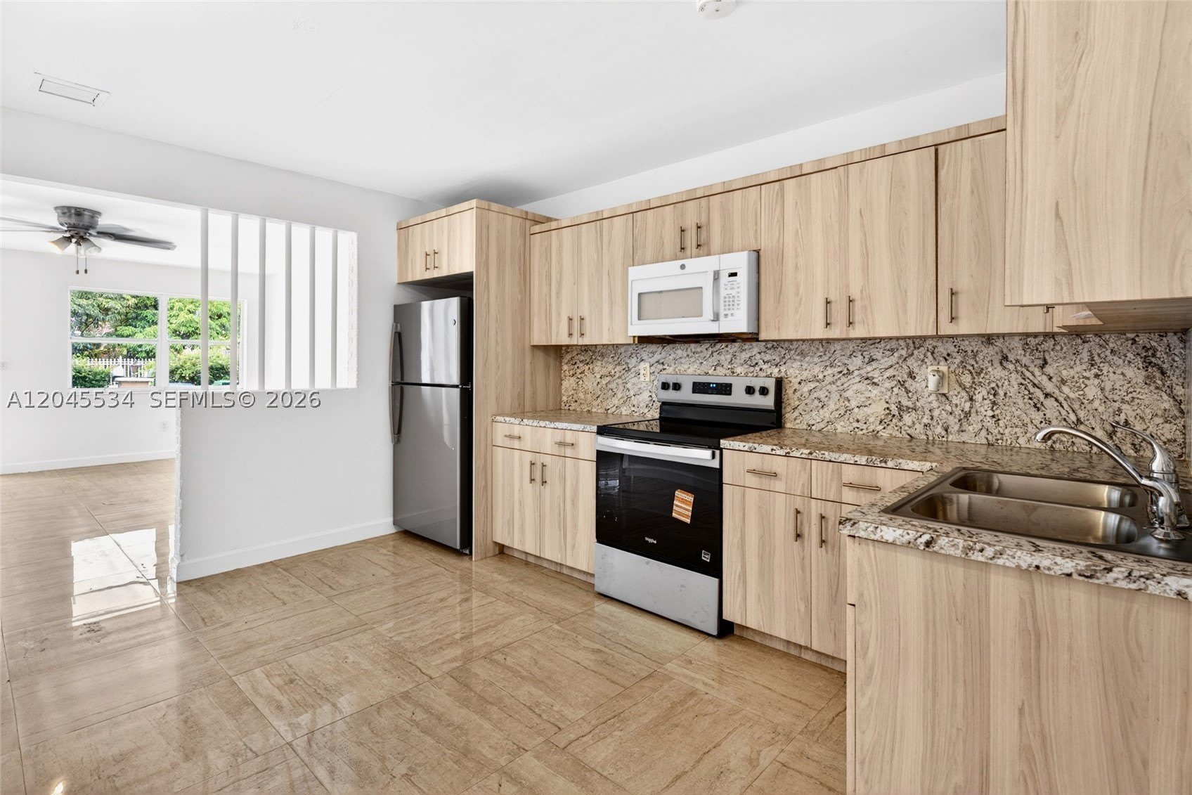 1350 NE 149th St – photo 3