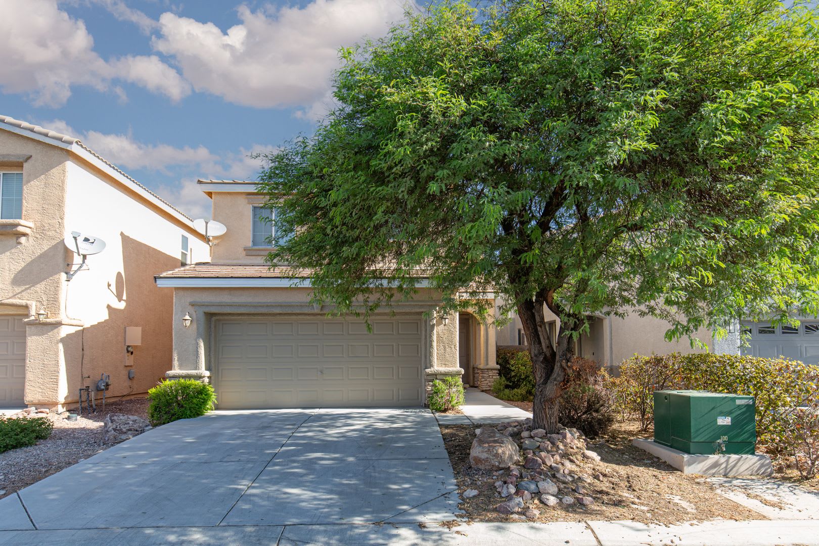 Freshly painted home in the SW with 3 br plus loft for only $1845 – photo 2
