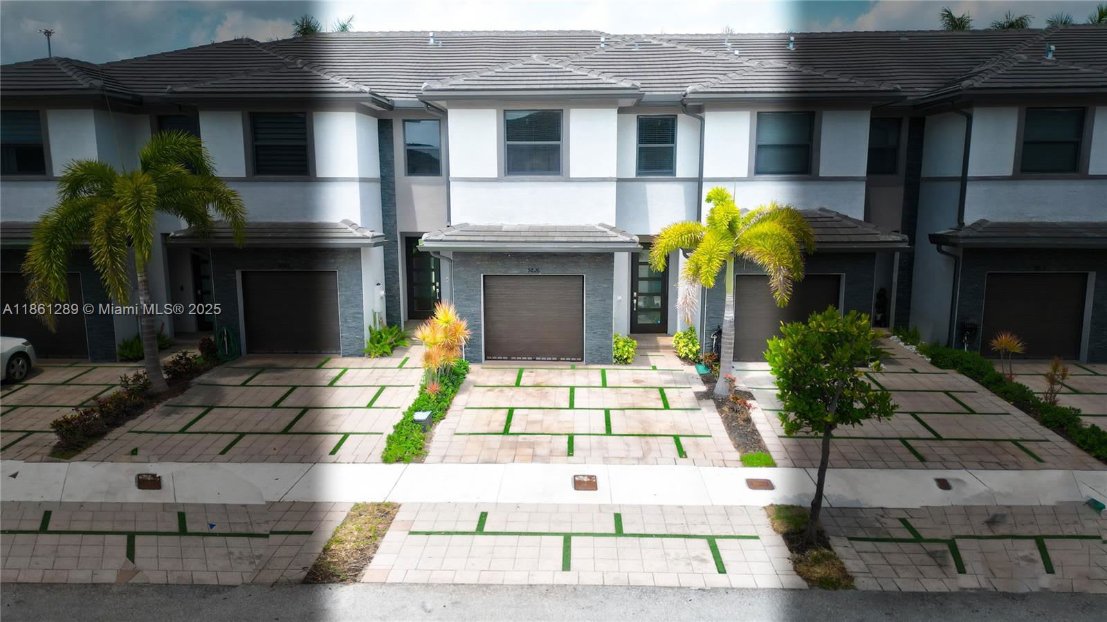 15826 Northwest 91st Court – photo 1