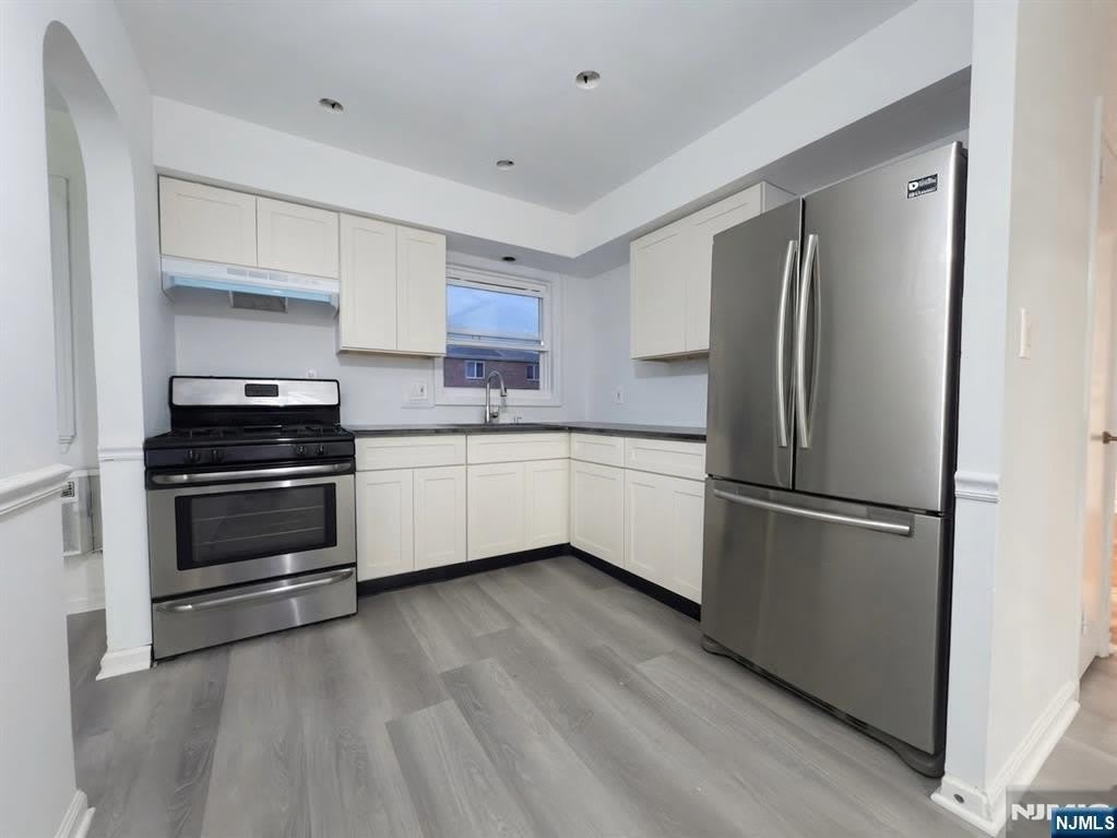 754 Kingsland Avenue – photo 2