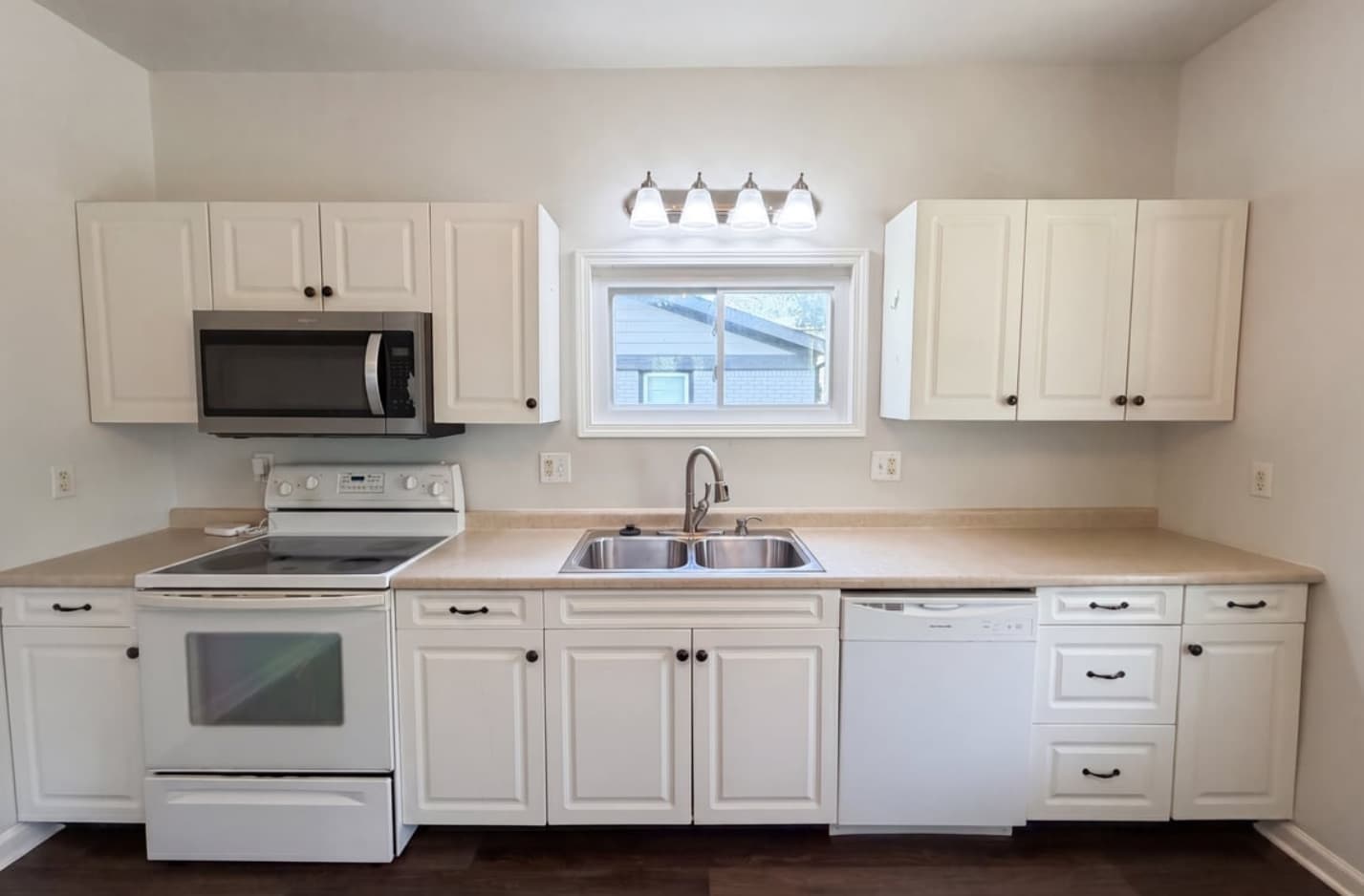 108 S Heflin St – photo 2