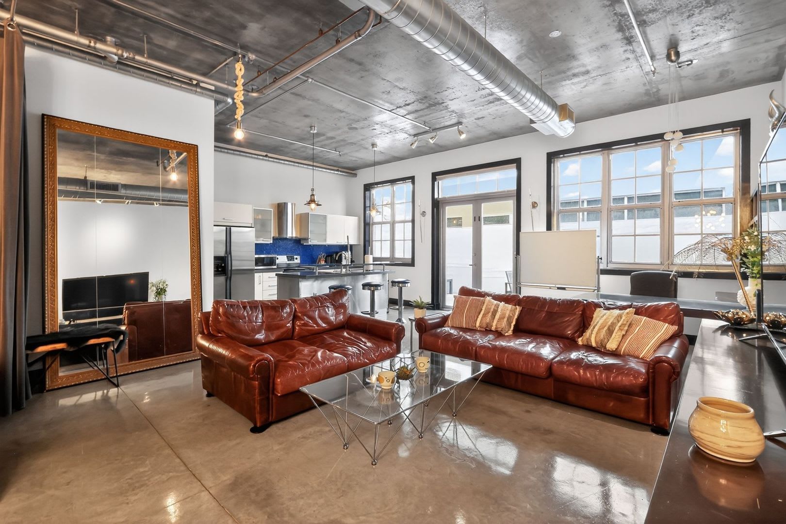 Modern 1BR Loft in Flagler Village – photo 5