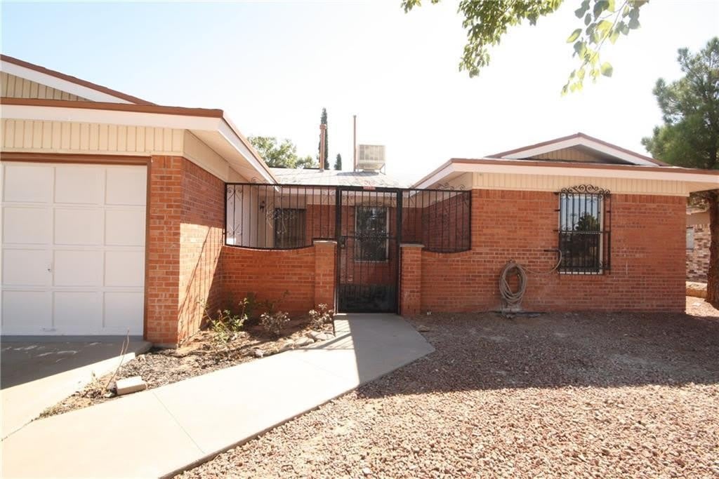 10804 Gloster Court – photo 2