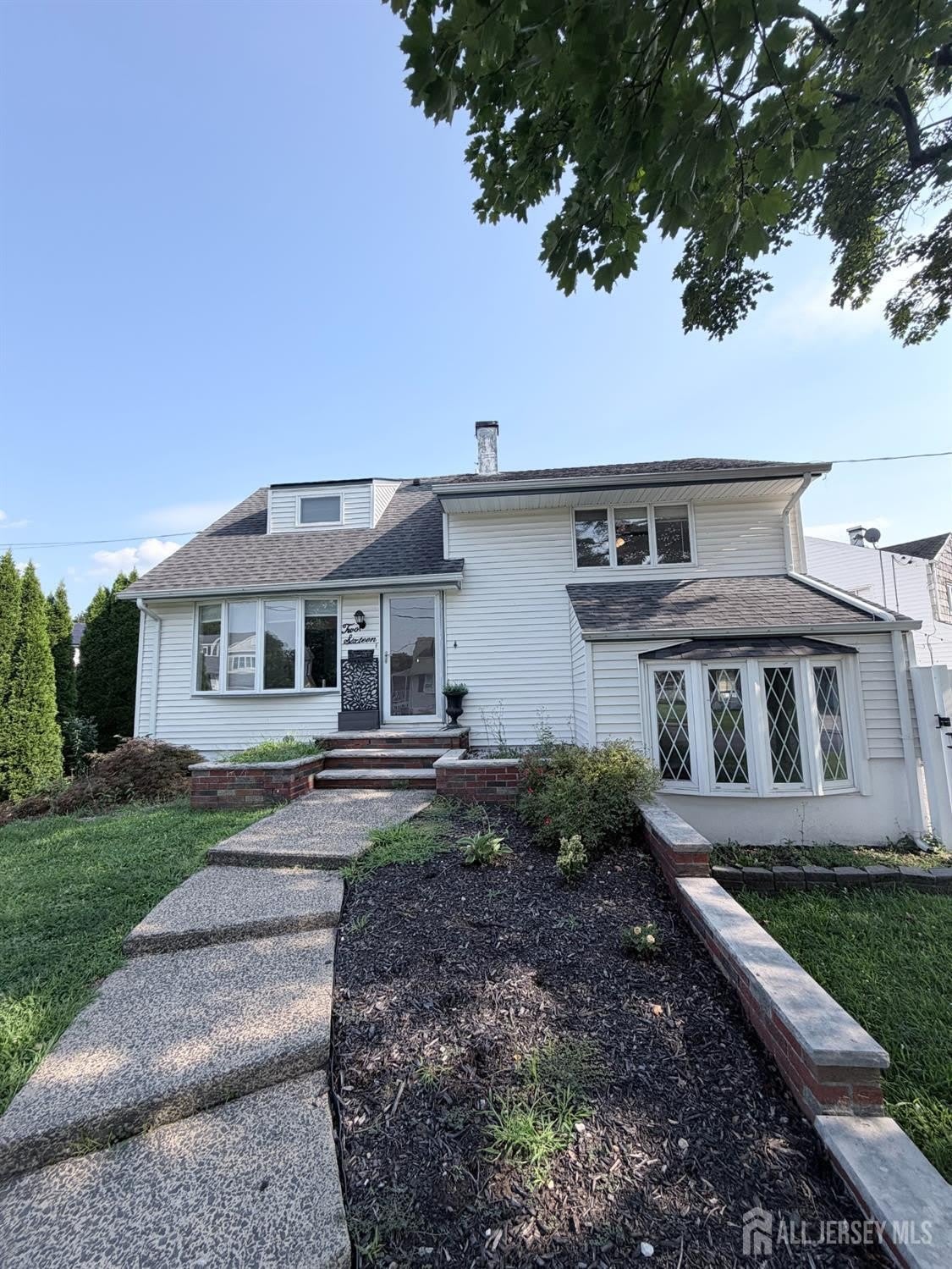 216 N Hill Rd – photo 2