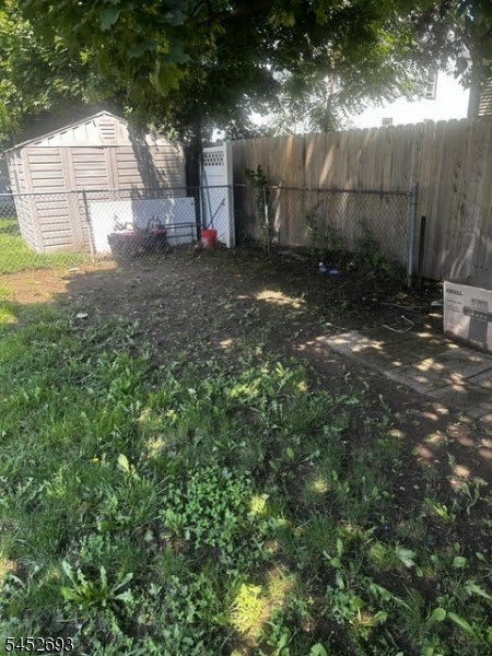 577 Christopher St – photo 4