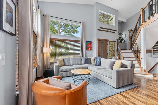 661 Trailside Drive – photo 2