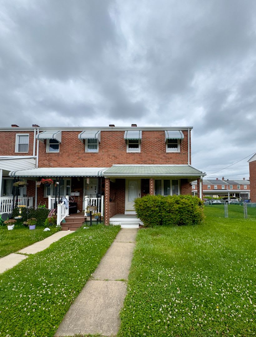 Charming 2 Bedroom/2 Bathroom Townhome in Dundalk, MD! – photo 1