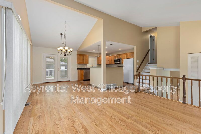 1003 S Finley Rd – photo 4