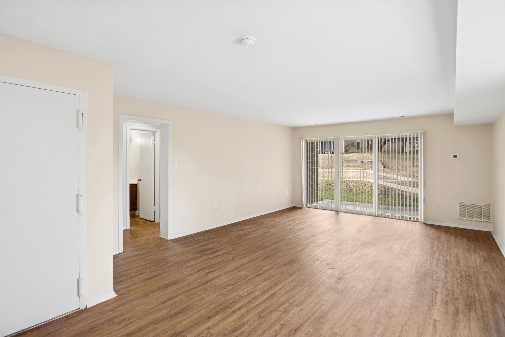 Towne Crest Apartments – photo 3