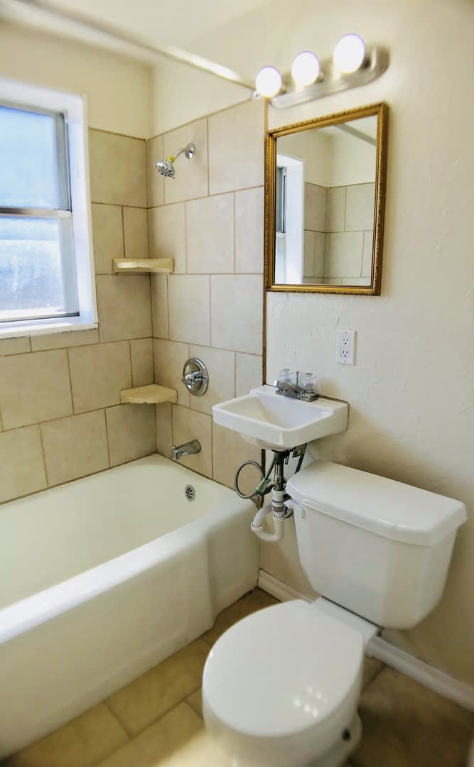 Cute 2BD 1BA Home in Del City!! – photo 4