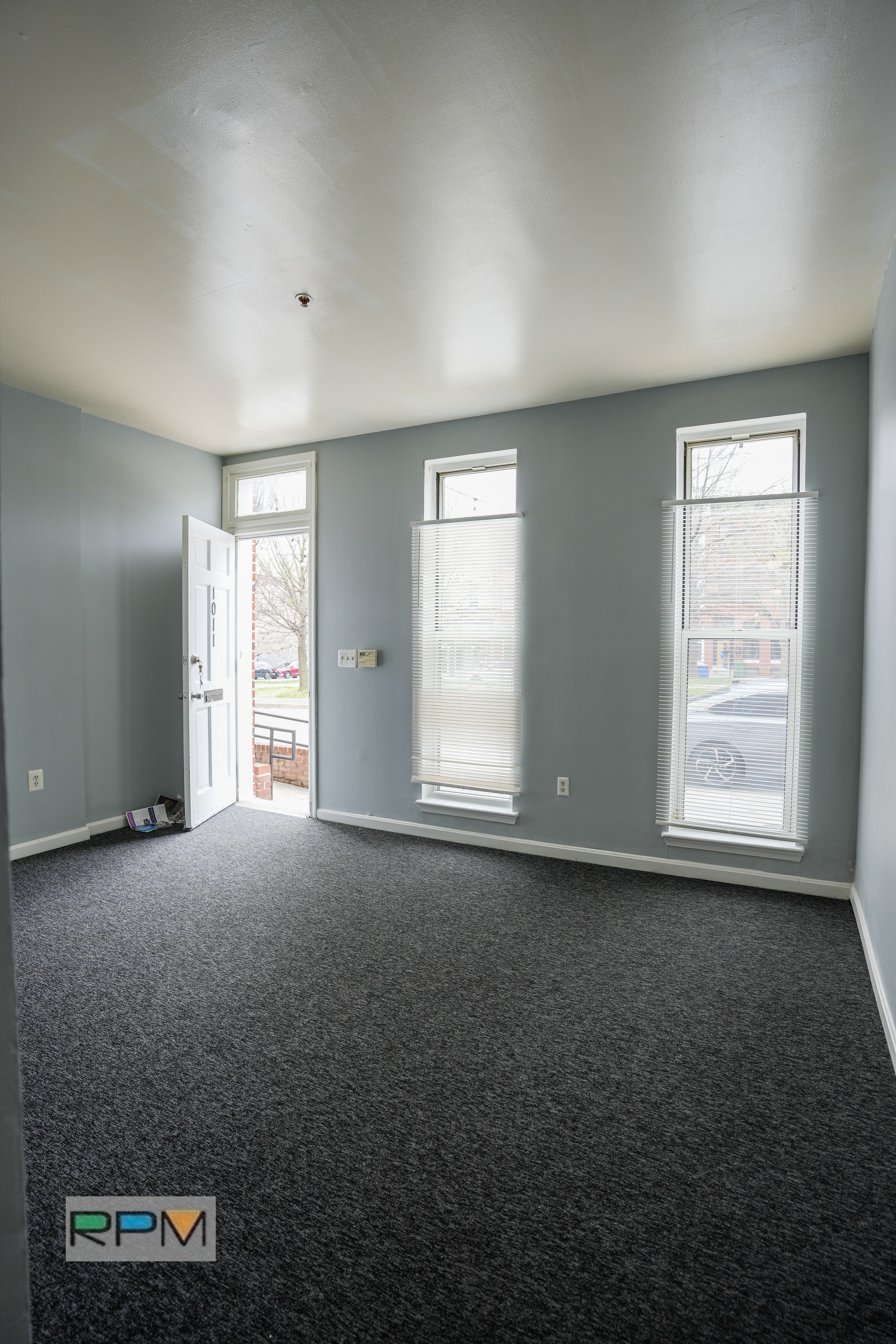 1011 N Broadway – photo 4