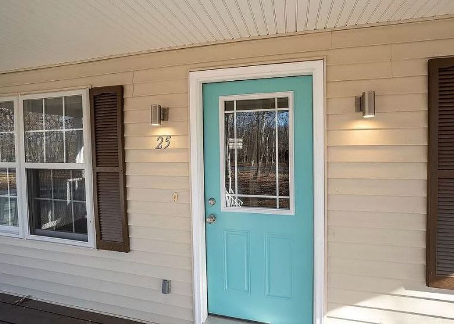 4 Bdrm 2 5 Bath Beautiful Lake Home At Central Virginia S Largest Community – photo 3