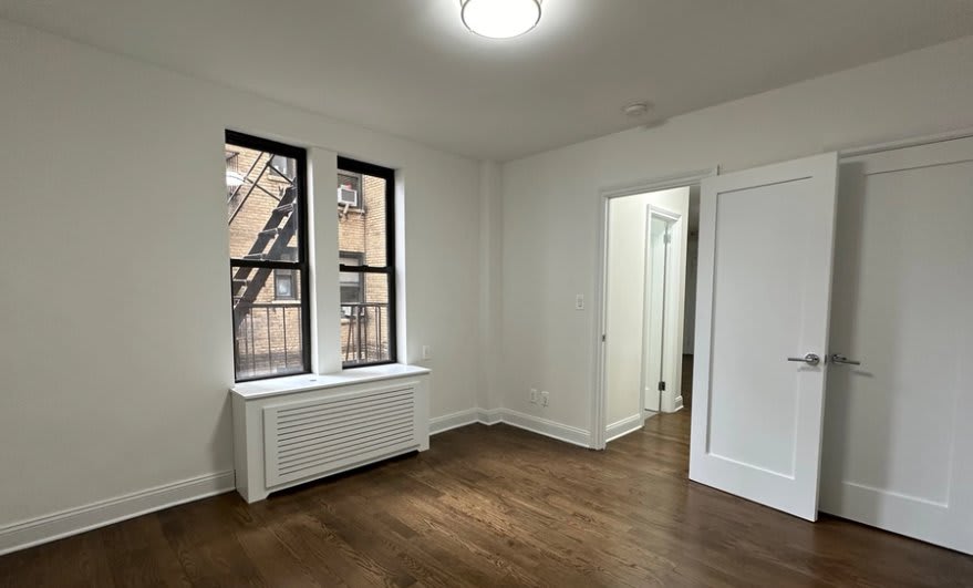 73 W 12th St – photo 4